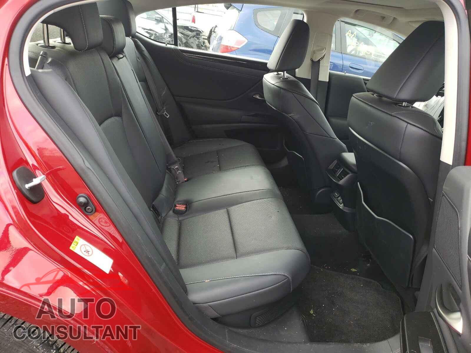 LEXUS ES300 2019 - JTHB21B16K2006163