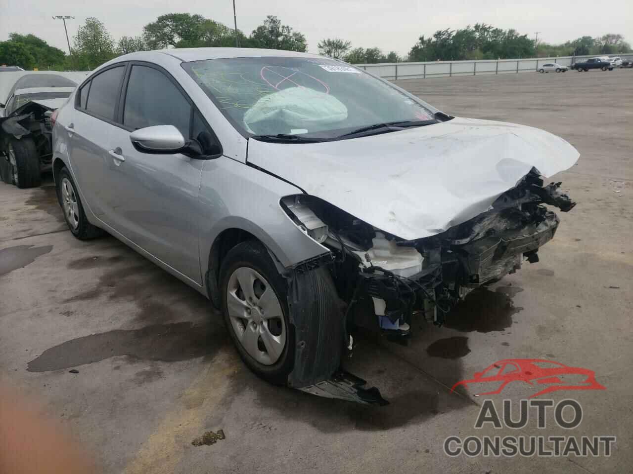 KIA FORTE 2018 - 3KPFK4A75JE193259
