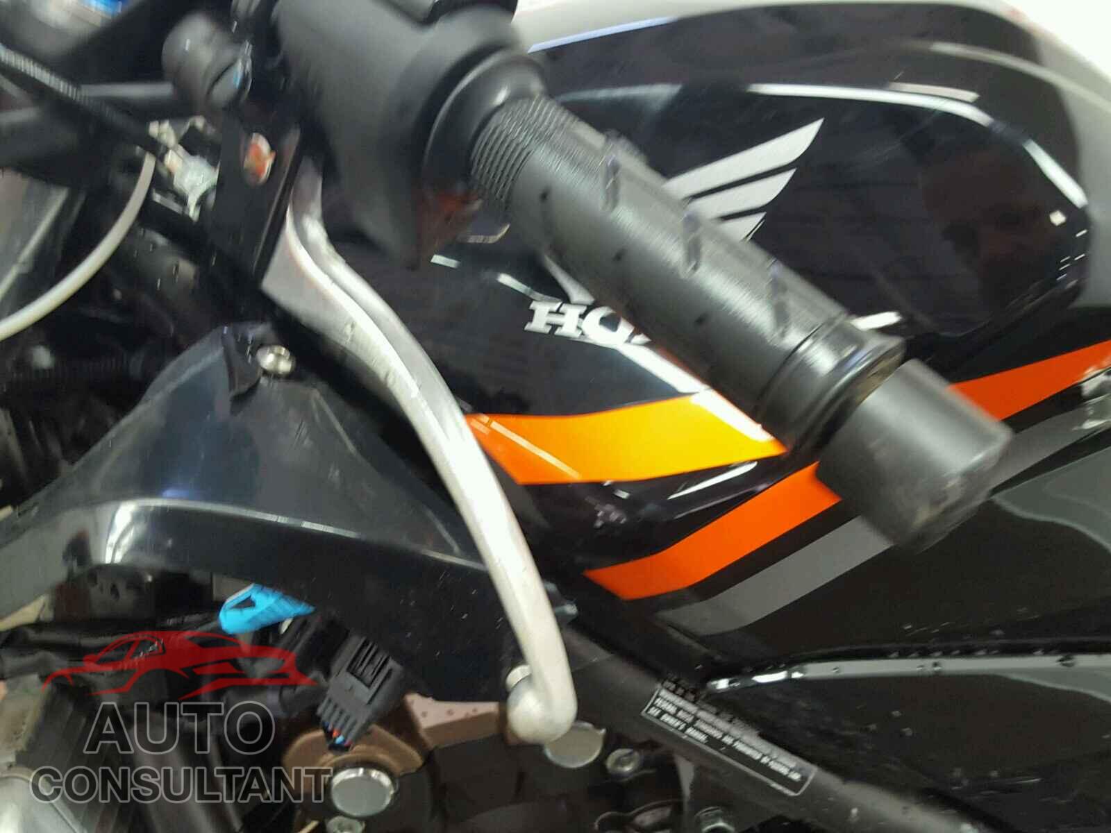 HONDA CBR500 R 2017 - MLHPC4462H5401329