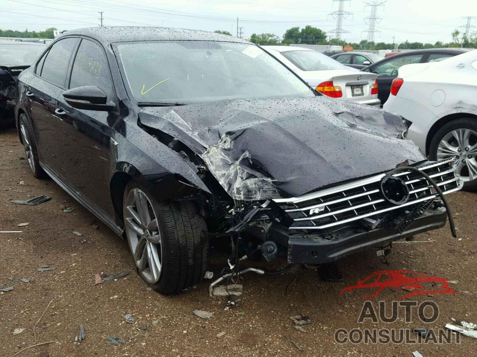 VOLKSWAGEN PASSAT 2018 - 1VWAA7A33JC005080