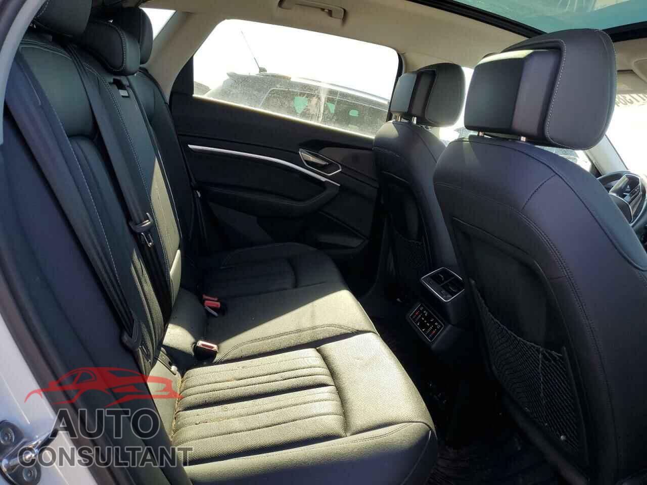 AUDI E-TRON 2022 - WA1LAAGE2NB033444