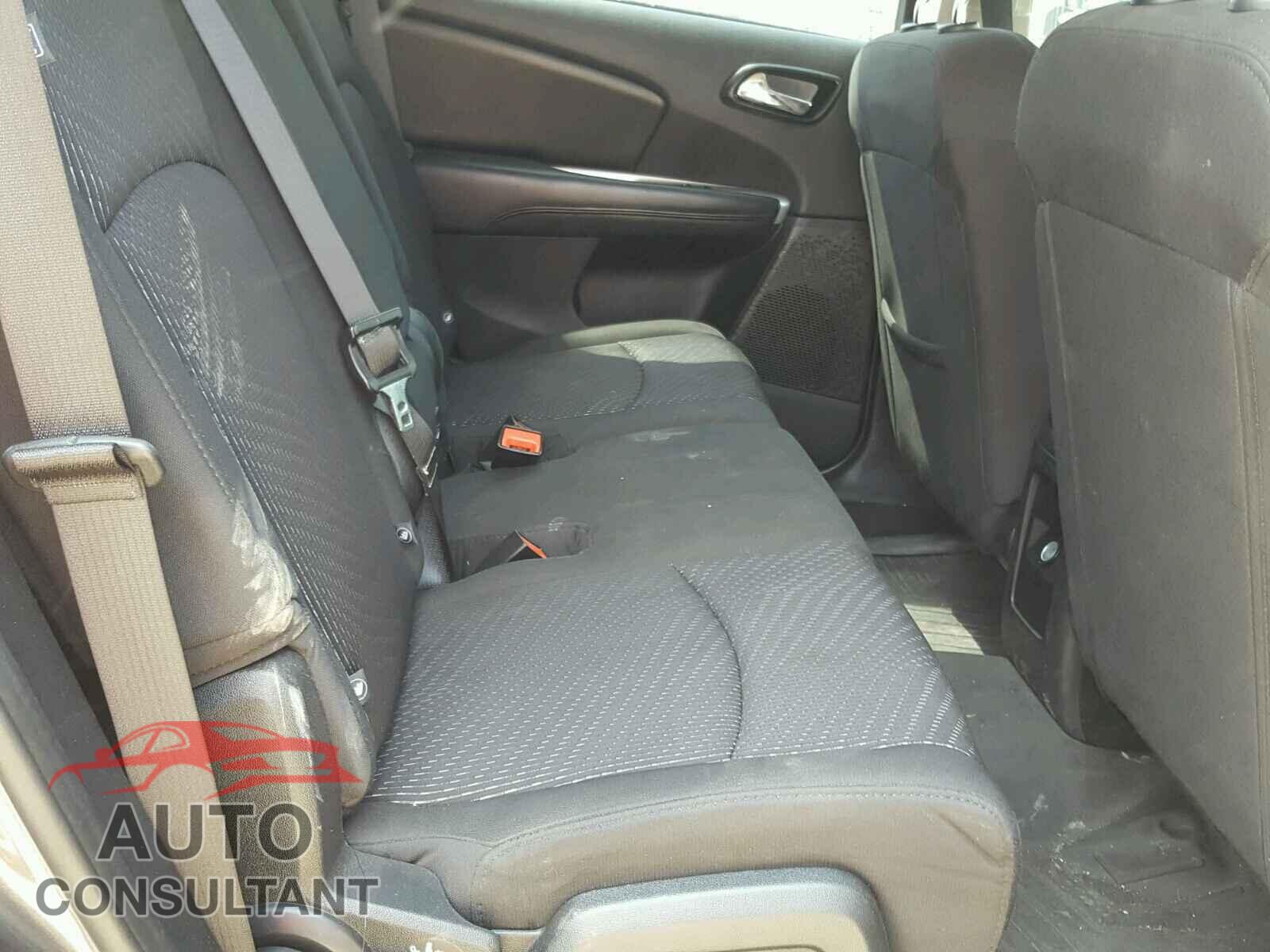 DODGE JOURNEY SE 2015 - 3C4PDCAB2FT746868