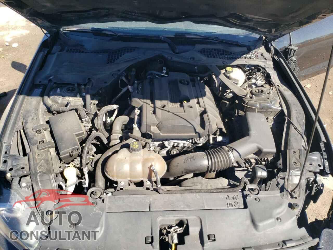 FORD MUSTANG 2018 - 1FATP8UH2J5111747
