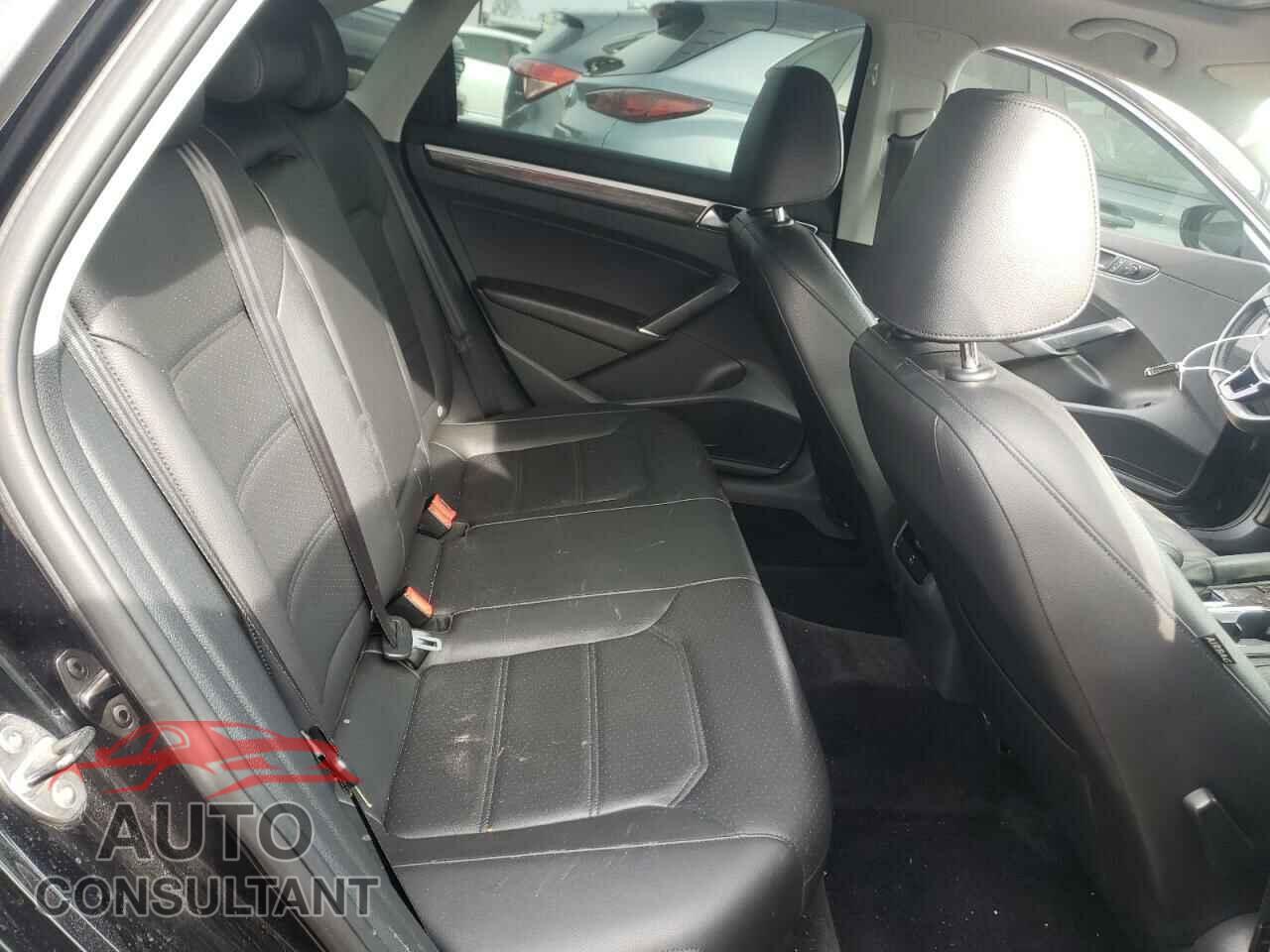 VOLKSWAGEN PASSAT 2018 - 1VWBA7A32JC003731
