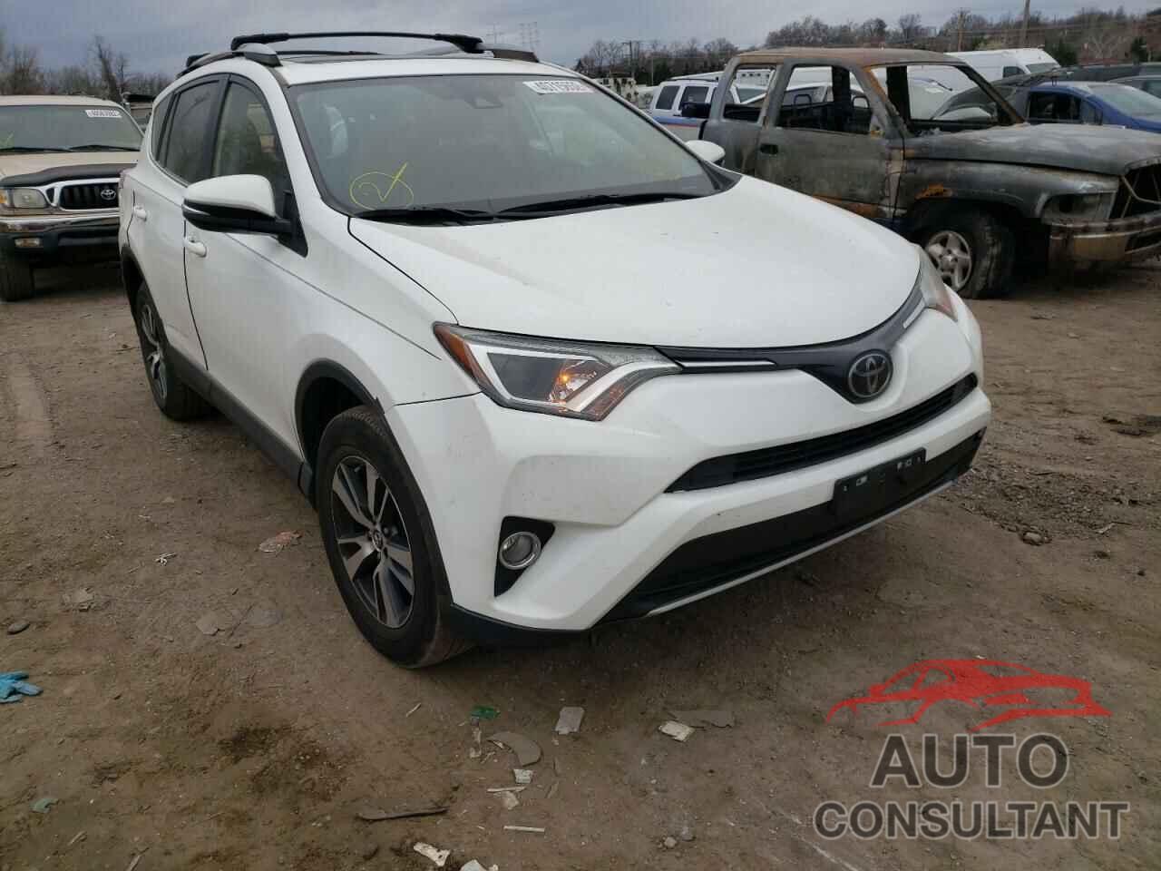 TOYOTA RAV4 2018 - JTMRFREV7JJ738243
