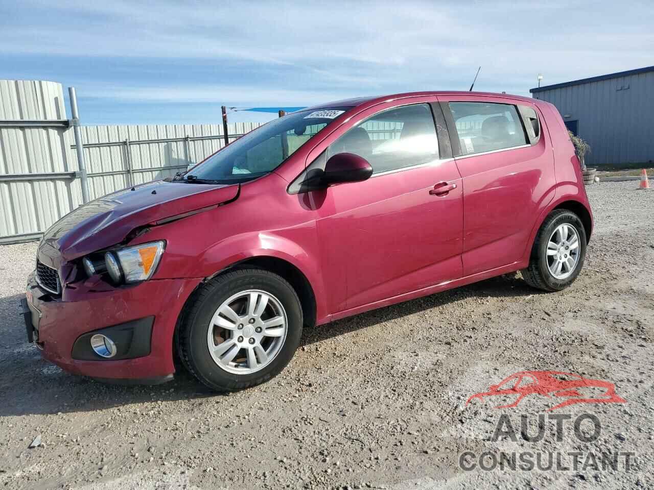 CHEVROLET SONIC 2014 - 1G1JC6SH3E4118392