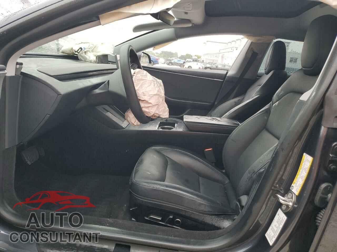 TESLA MODEL 3 2024 - 5YJ3E1EAXRF744466