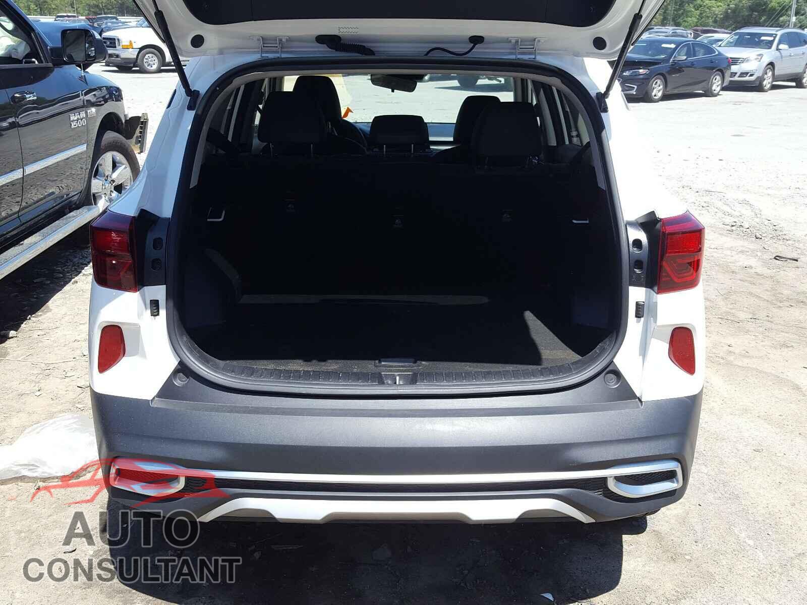 KIA SELTOS 2021 - KNDEU2AA2M7125754