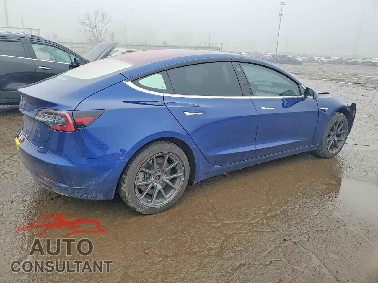 TESLA MODEL 3 2018 - 5YJ3E1EA5JF013111