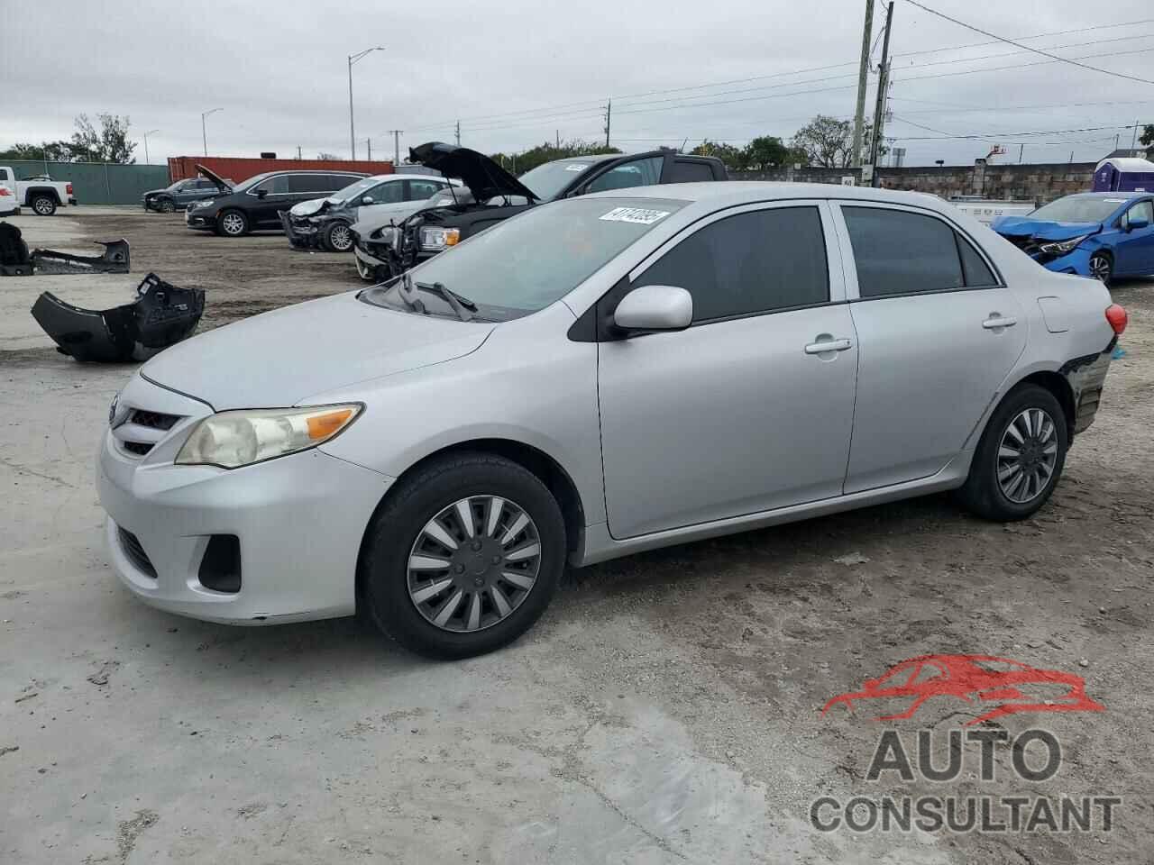TOYOTA COROLLA 2013 - 2T1BU4EE2DC938098
