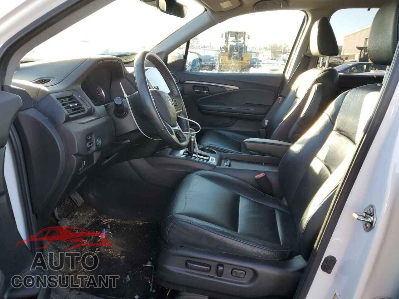 HONDA PILOT 2020 - 5FNYF6H53LB019832