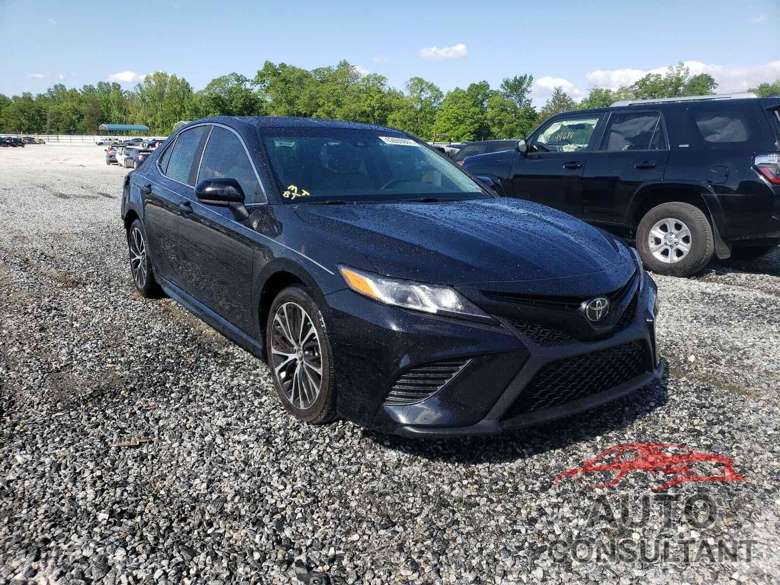 TOYOTA CAMRY 2018 - 4T1B11HK0JU645643