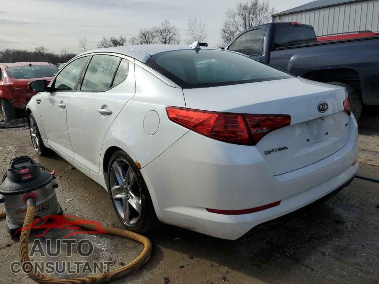KIA OPTIMA 2011 - KNAGM4A77B5143584