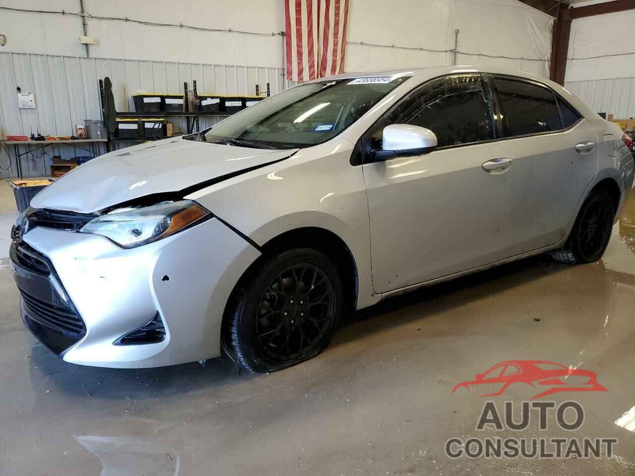 TOYOTA COROLLA 2018 - 5YFBURHE1JP811055
