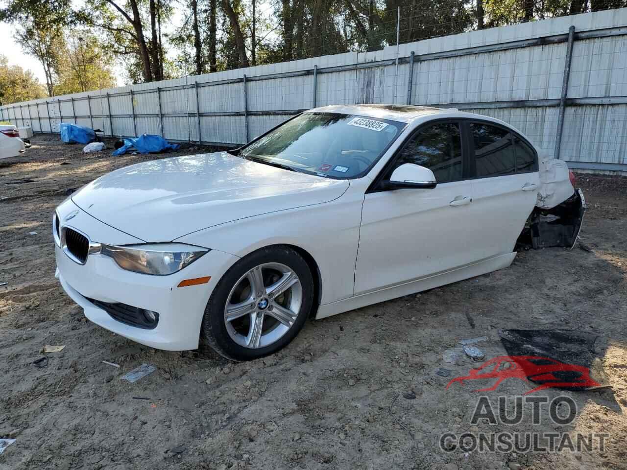 BMW 3 SERIES 2015 - WBA3B1C55FK140625