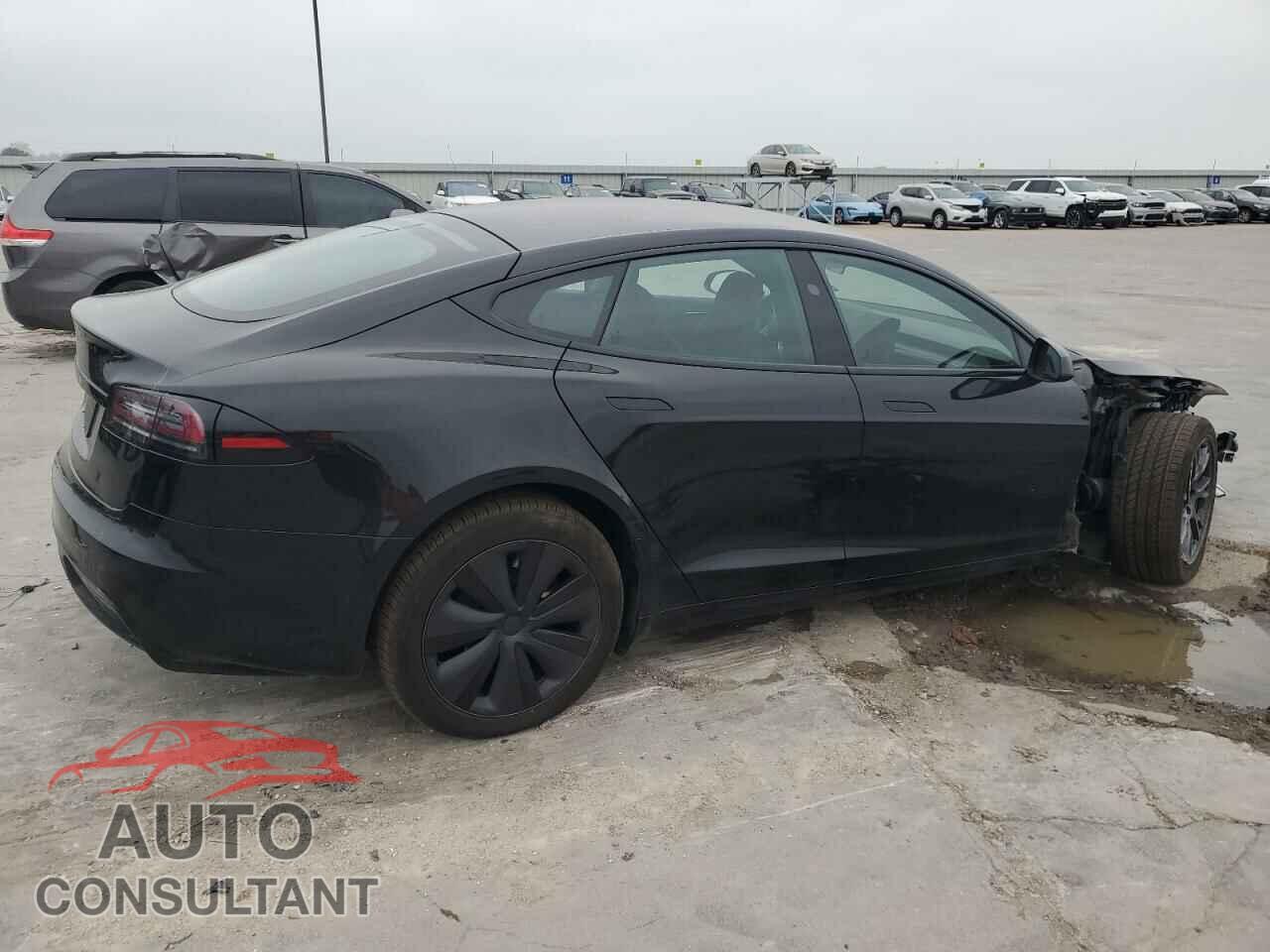 TESLA MODEL S 2023 - 5YJSA1E57PF527982
