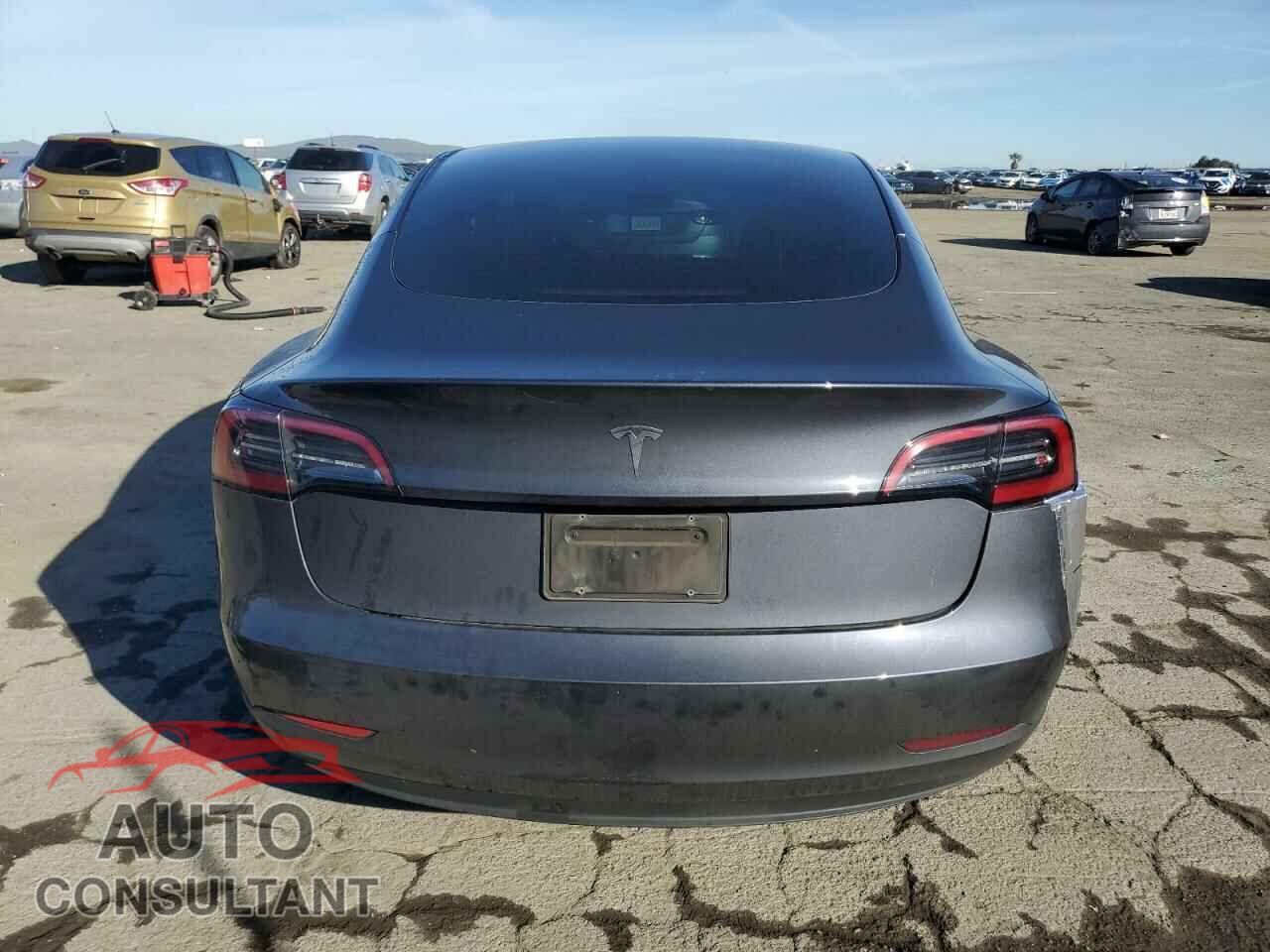 TESLA MODEL 3 2023 - 5YJ3E1EA3PF697472