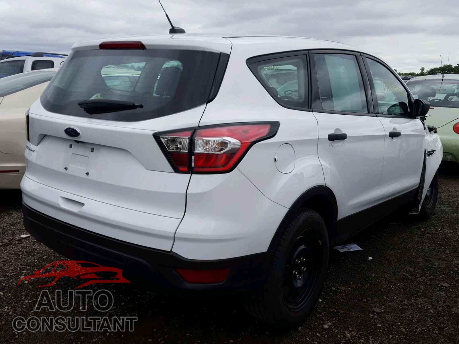 FORD ESCAPE S 2017 - 1FMCU0F72HUC20228