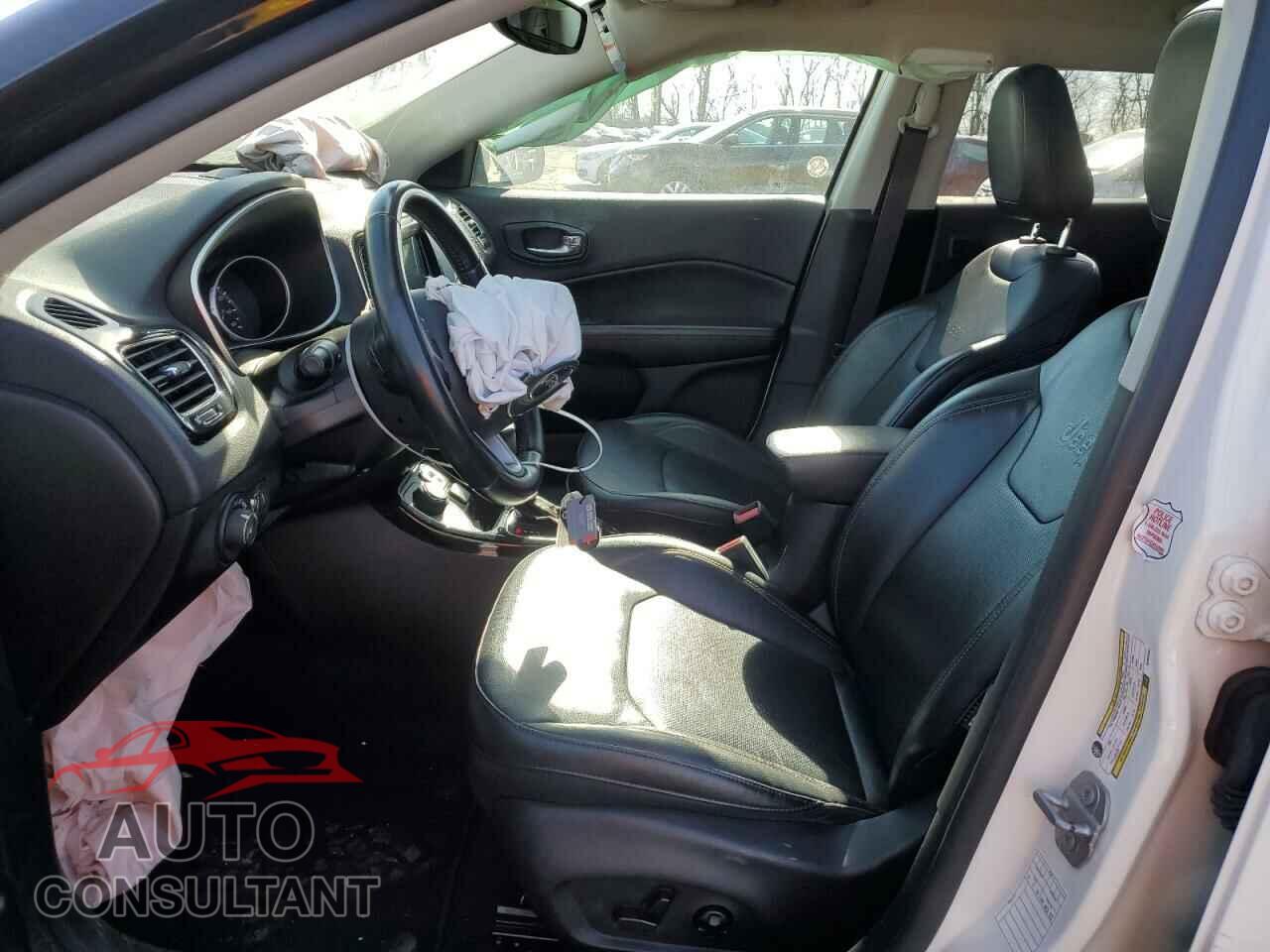 JEEP COMPASS 2021 - 3C4NJDCB6MT604961