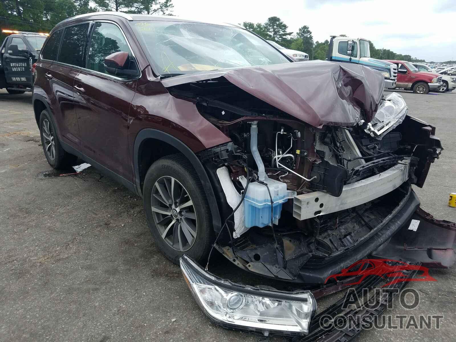 TOYOTA HIGHLANDER 2019 - 5TDKZRFH9KS354826