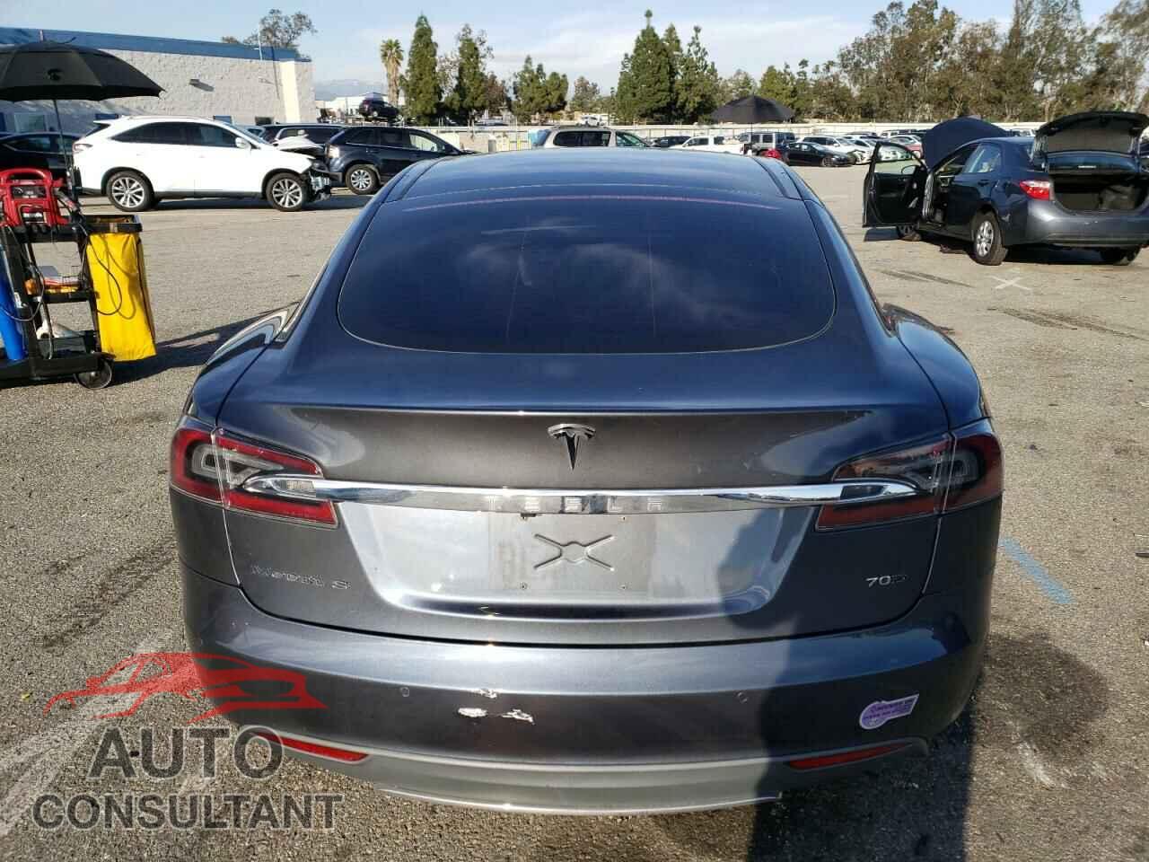 TESLA MODEL S 2015 - 5YJSA1S22FF084780
