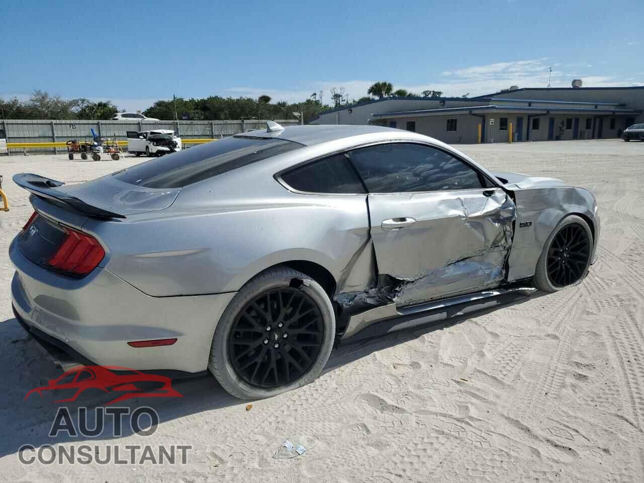 FORD MUSTANG 2020 - 1FA6P8CF4L5190192