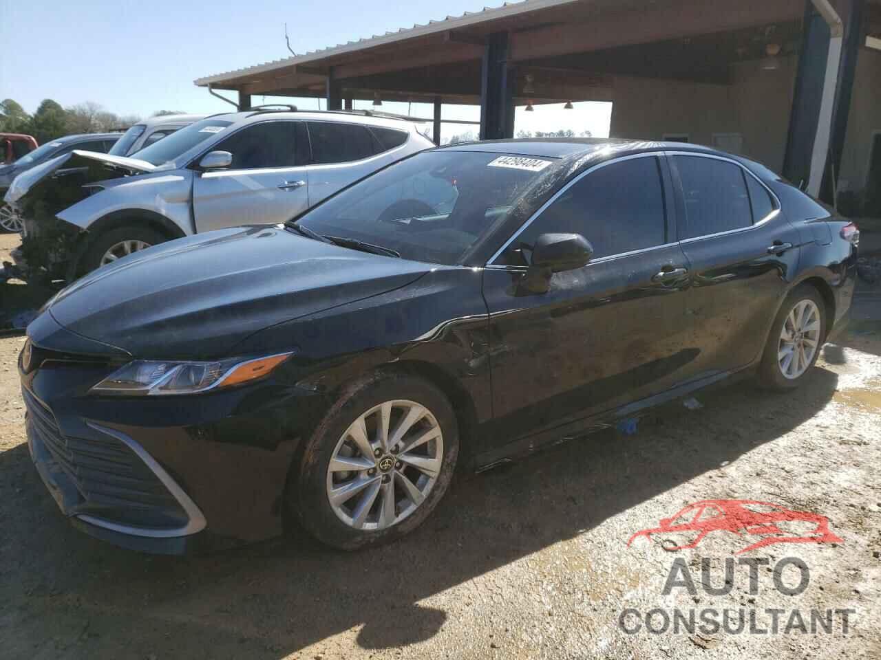 TOYOTA CAMRY 2023 - 4T1C11AK2PU142719