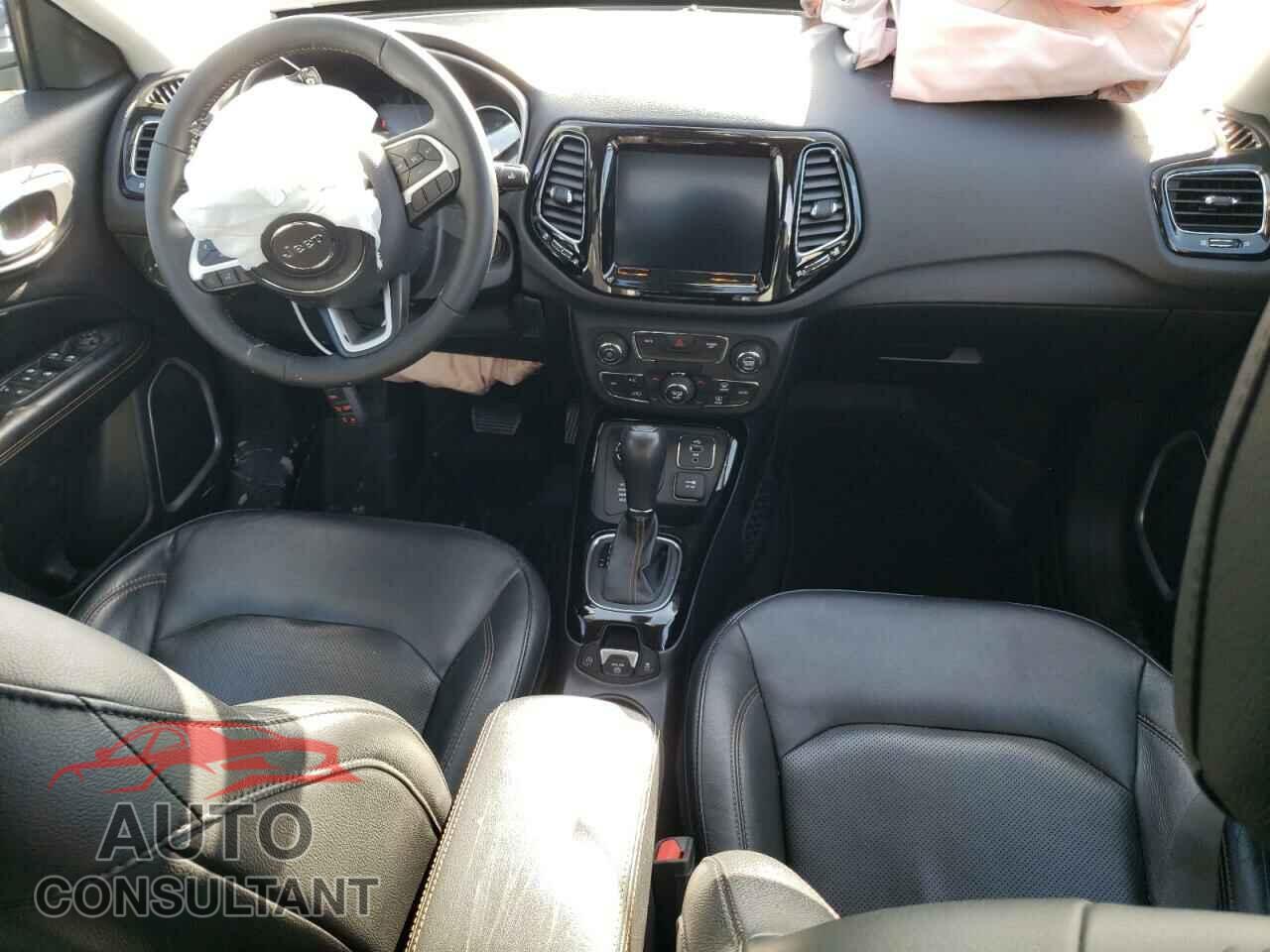 JEEP COMPASS 2018 - 3C4NJDCB3JT190405