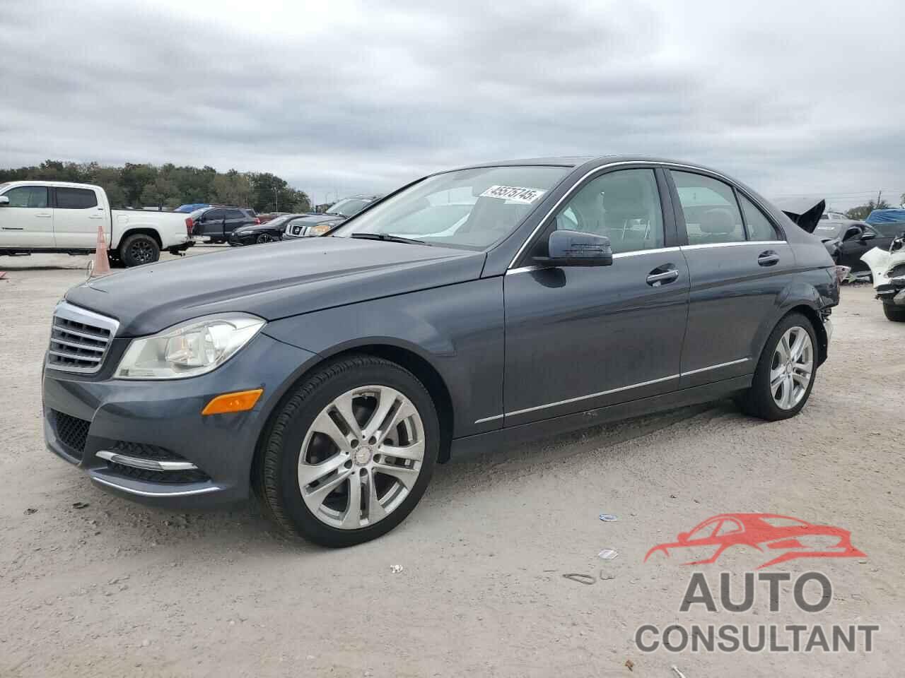 MERCEDES-BENZ C-CLASS 2013 - WDDGF4HB7DR300393