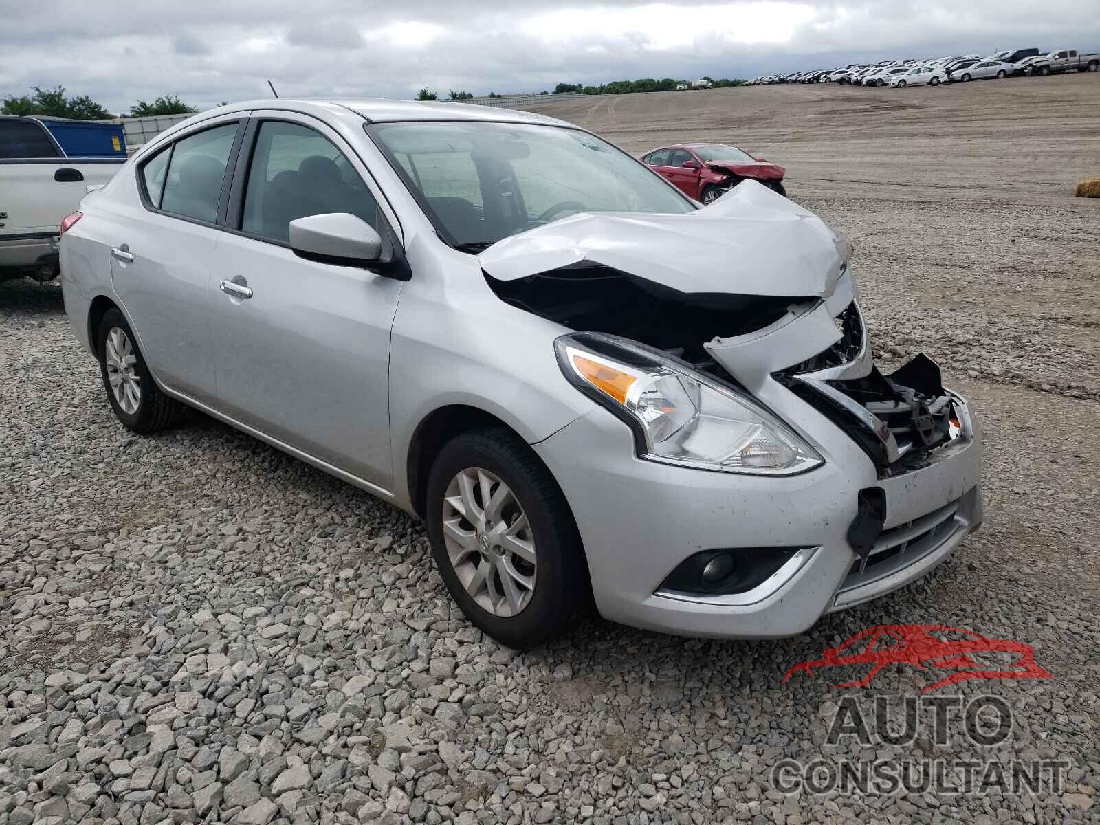 NISSAN VERSA 2018 - 3N1CN7AP0JL845831
