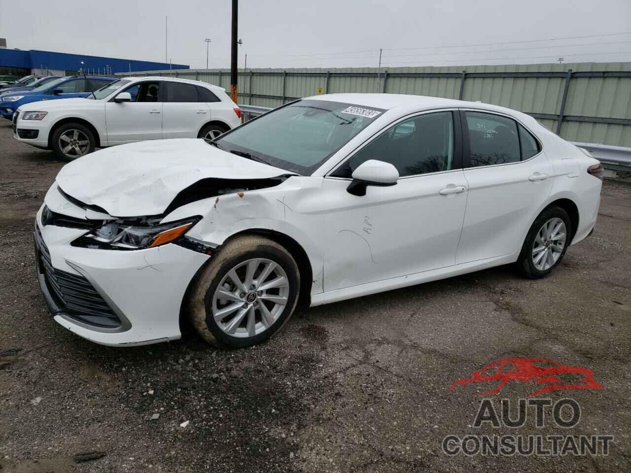 TOYOTA CAMRY 2022 - 4T1C11AK6NU066855