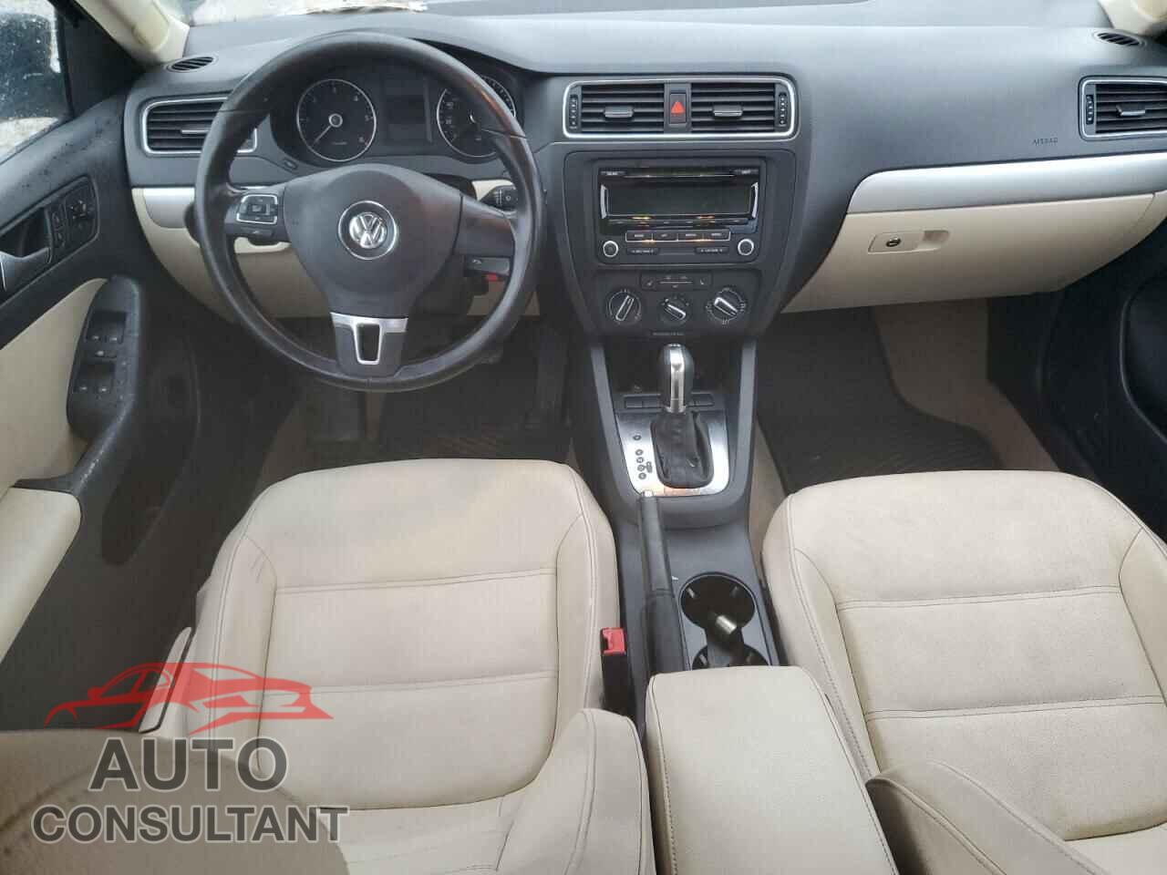 VOLKSWAGEN JETTA 2012 - 3VWLL7AJ4CM331733