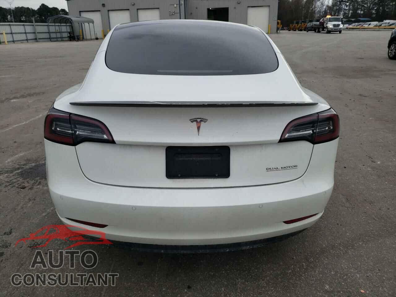 TESLA MODEL 3 2022 - 5YJ3E1EC2NF196314