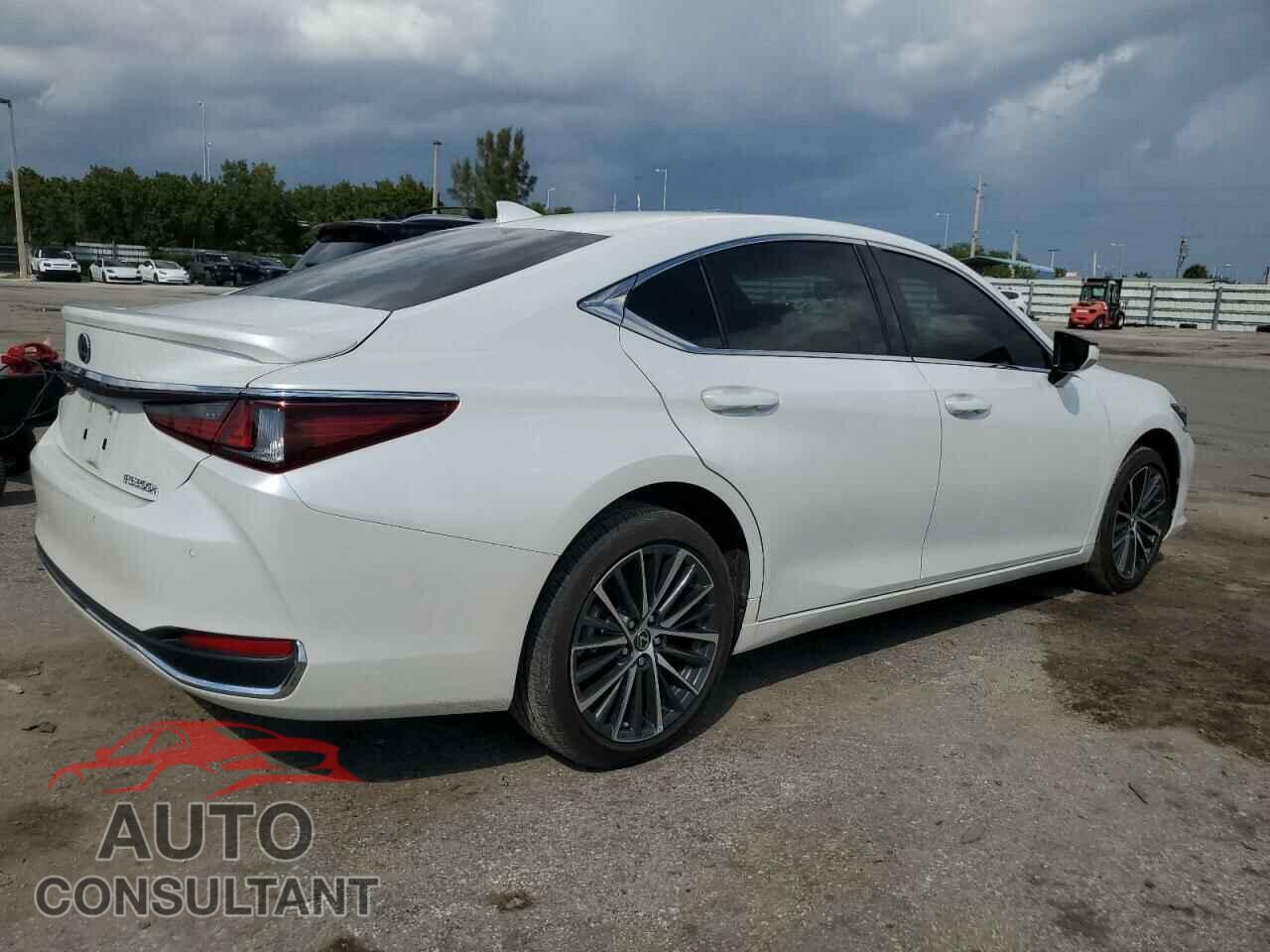 LEXUS ES300 2024 - 58ADA1C19RU037258