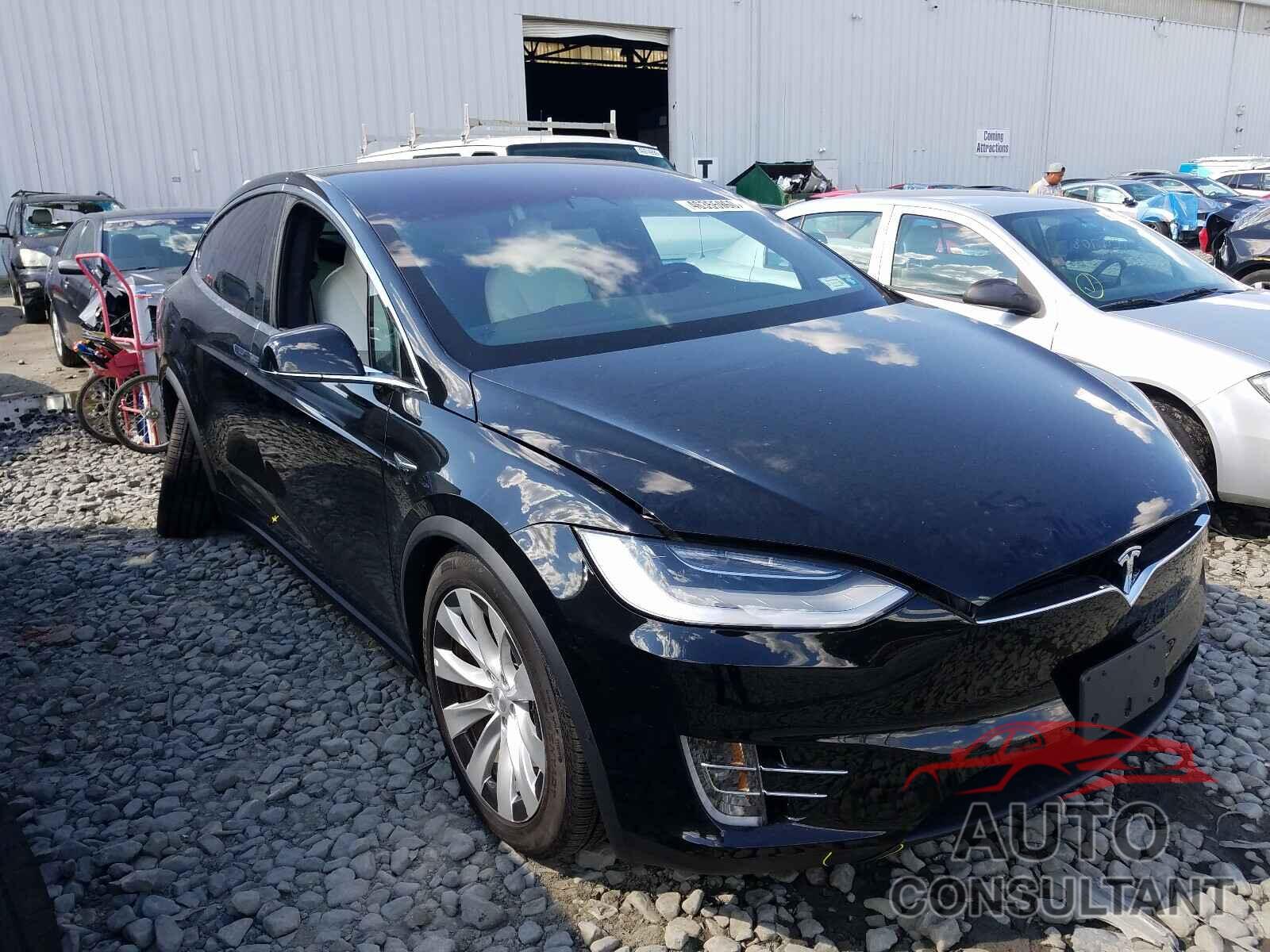 TESLA MODEL X 2020 - 5YJXCDE25LF248306