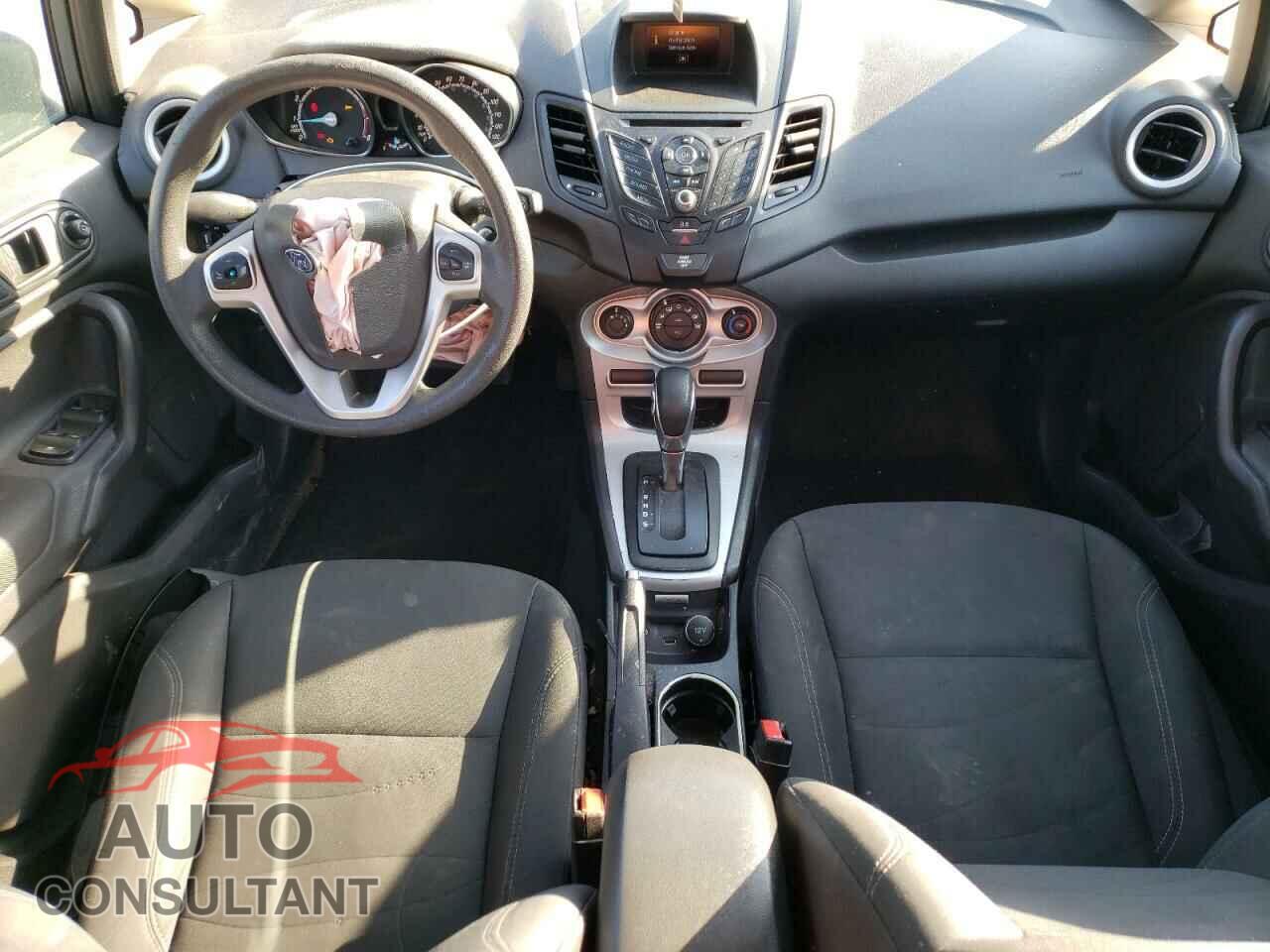 FORD FIESTA 2019 - 3FADP4EJ3KM156240