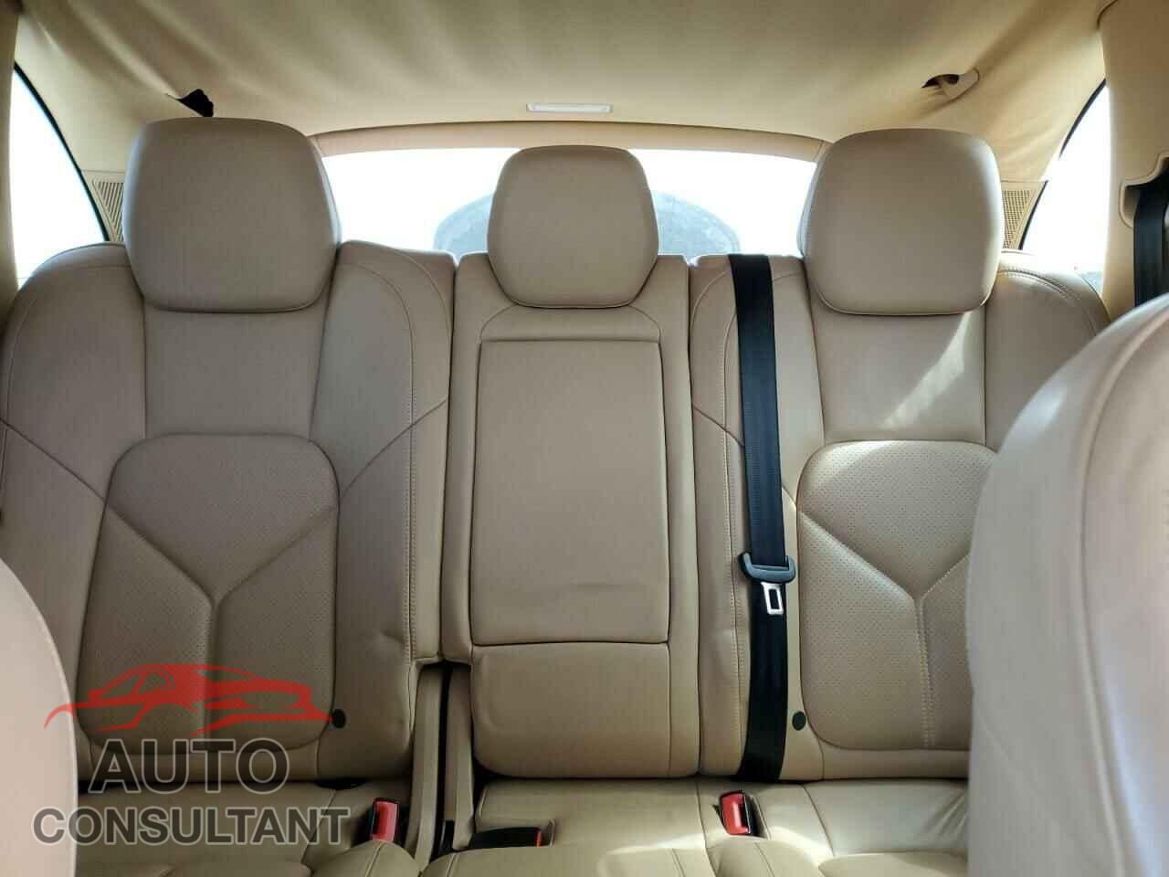 PORSCHE CAYENNE 2014 - WP1AF2A25ELA49780