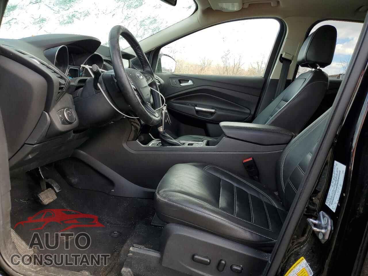 FORD ESCAPE 2017 - 1FMCU9JD0HUC84866