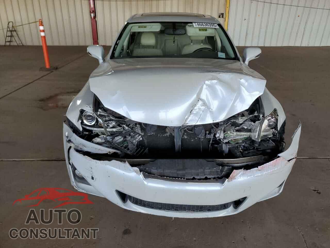 LEXUS IS 2011 - JTHBF5C20B5138367