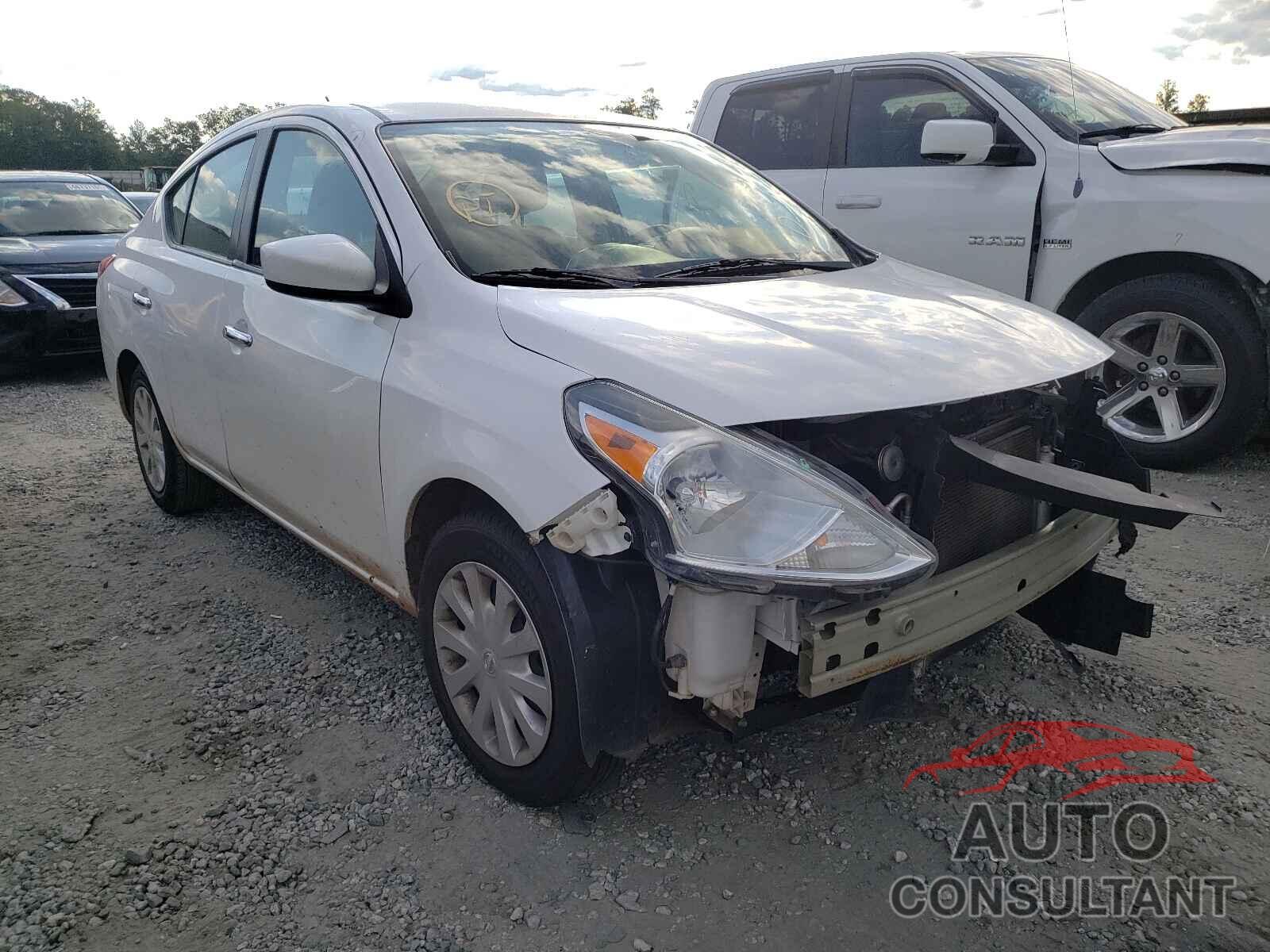 NISSAN VERSA 2018 - 3N1CN7AP2JL828674