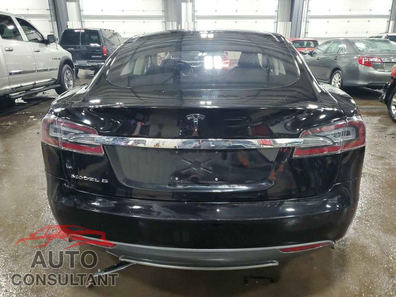 TESLA MODEL S 2013 - 5YJSA1CG6DFP03677