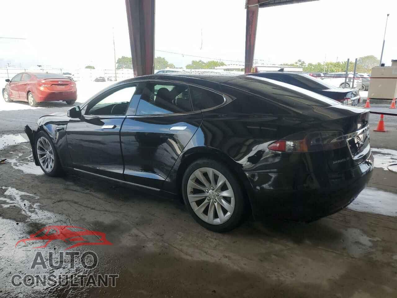 TESLA MODEL S 2018 - 5YJSA1E27JF265247