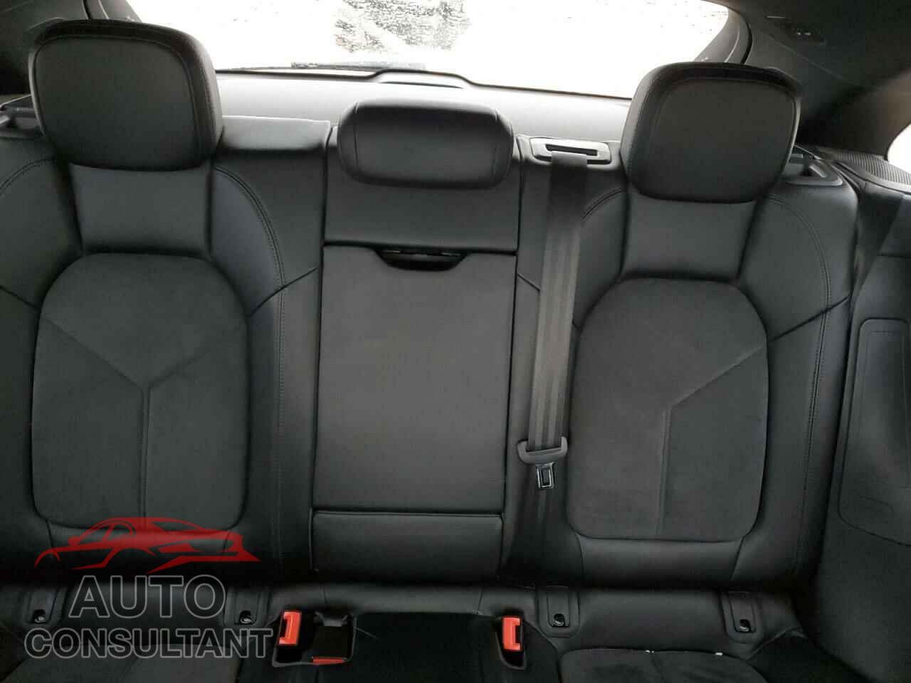PORSCHE MACAN 2018 - WP1AA2A55JLB04683