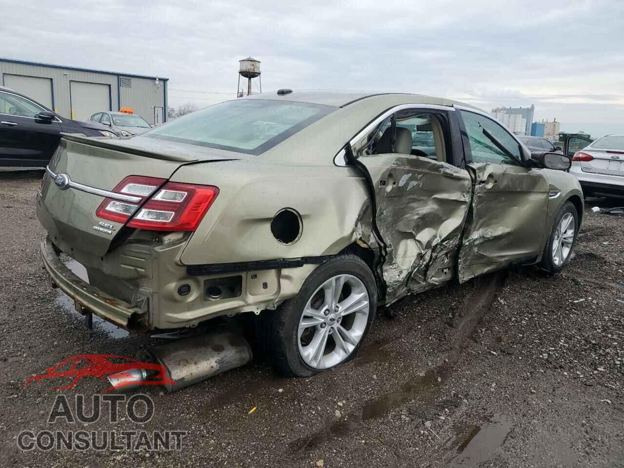FORD TAURUS 2013 - 1FAHP2E82DG174020