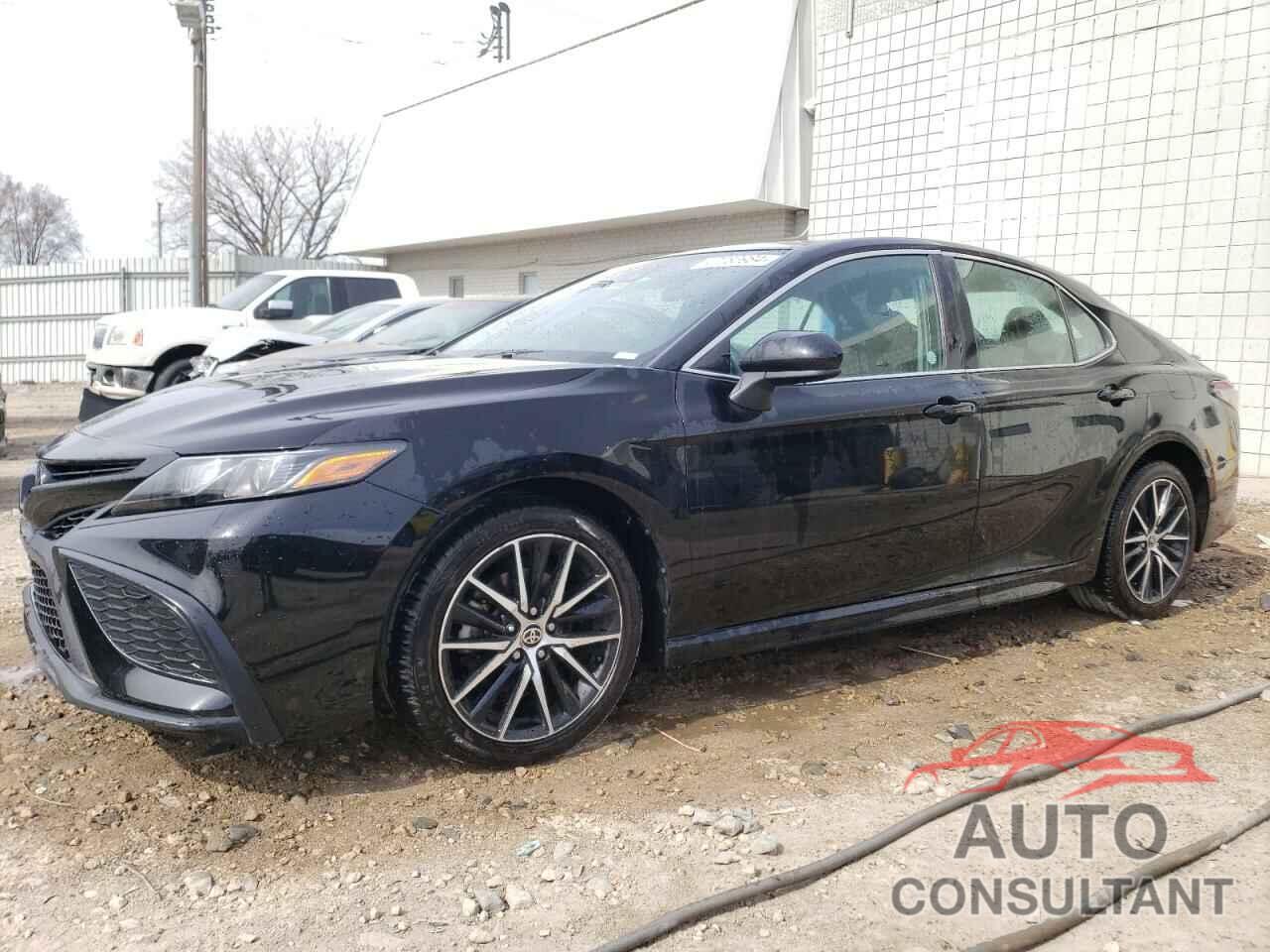 TOYOTA CAMRY 2021 - 4T1G11AK1MU553090