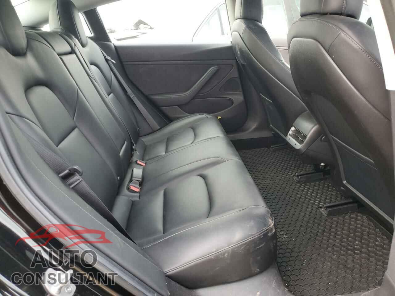 TESLA MODEL 3 2018 - 5YJ3E1EA6JF123200