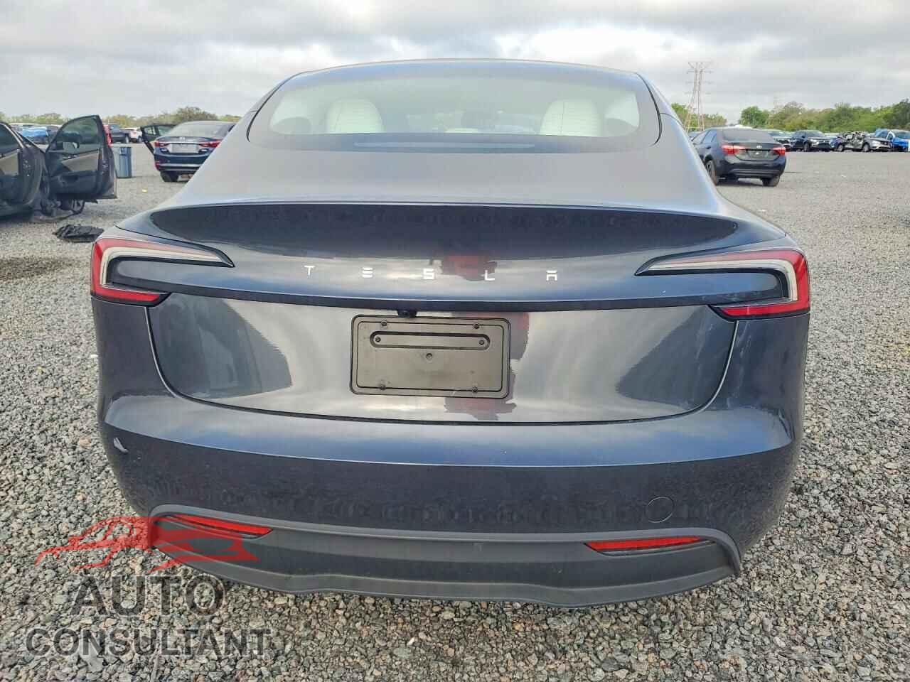 TESLA MODEL 3 2025 - 5YJ3E1EA0SF006343
