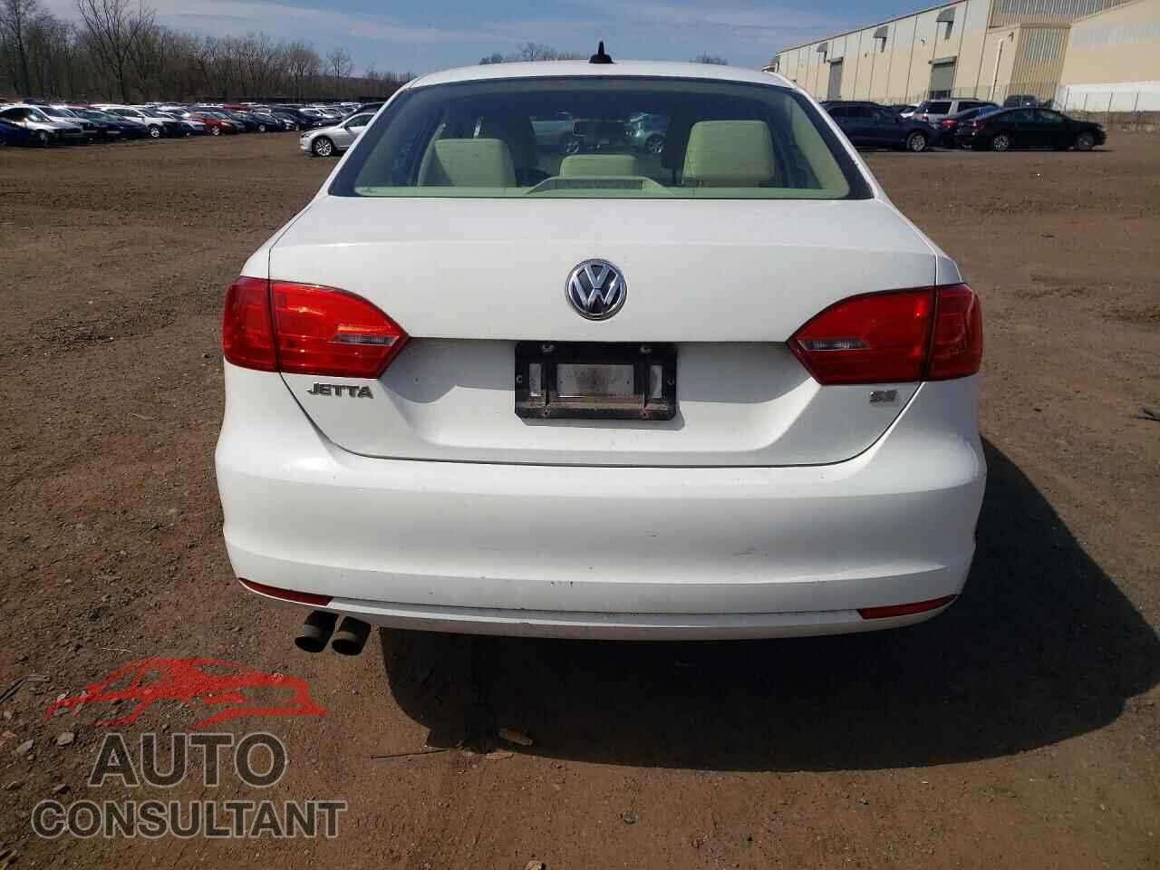 VOLKSWAGEN JETTA 2014 - 3VWB17AJ5EM428024