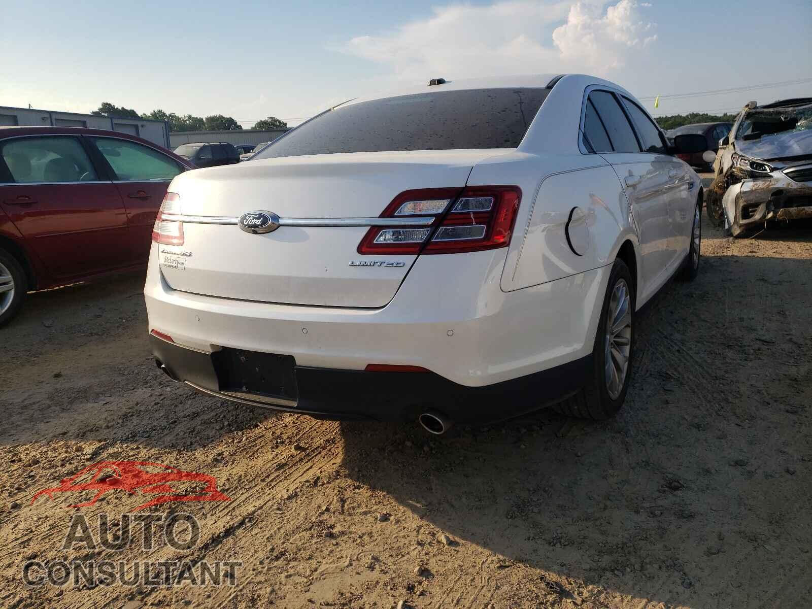 FORD TAURUS 2018 - 1FAHP2F85JG130426