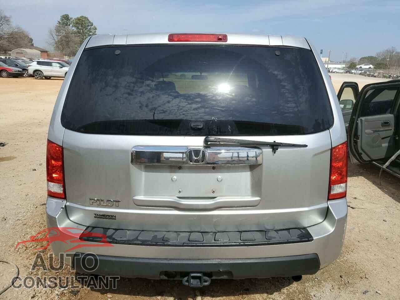 HONDA PILOT 2011 - 5FNYF3H27BB050004